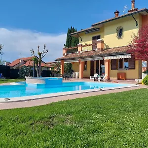 Giulia Desenzano del Garda
