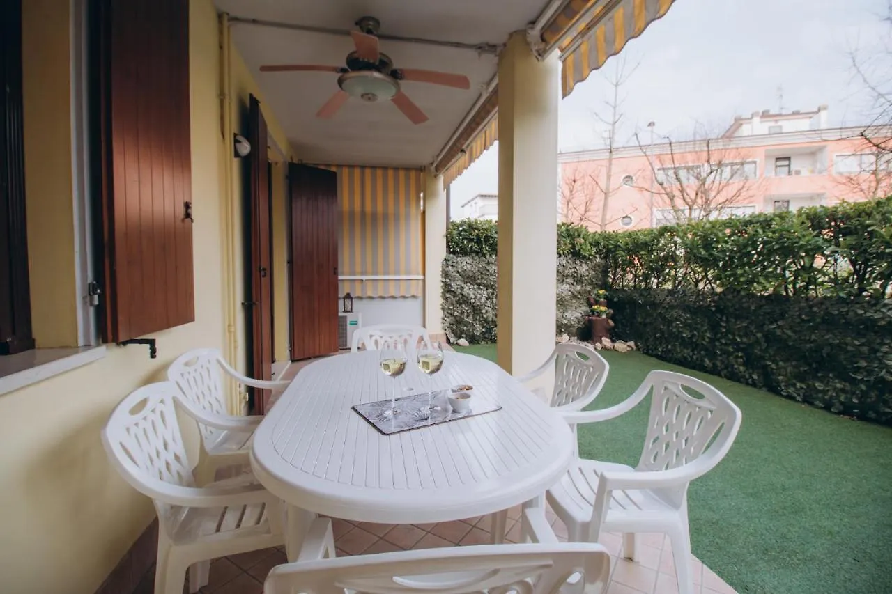 Monica'S Home Desenzano del Garda 0*,  Italy