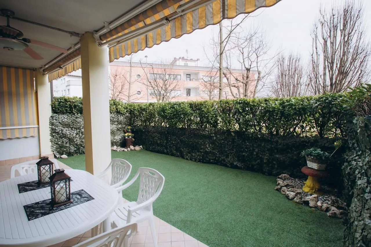 Monica'S Home Desenzano del Garda
