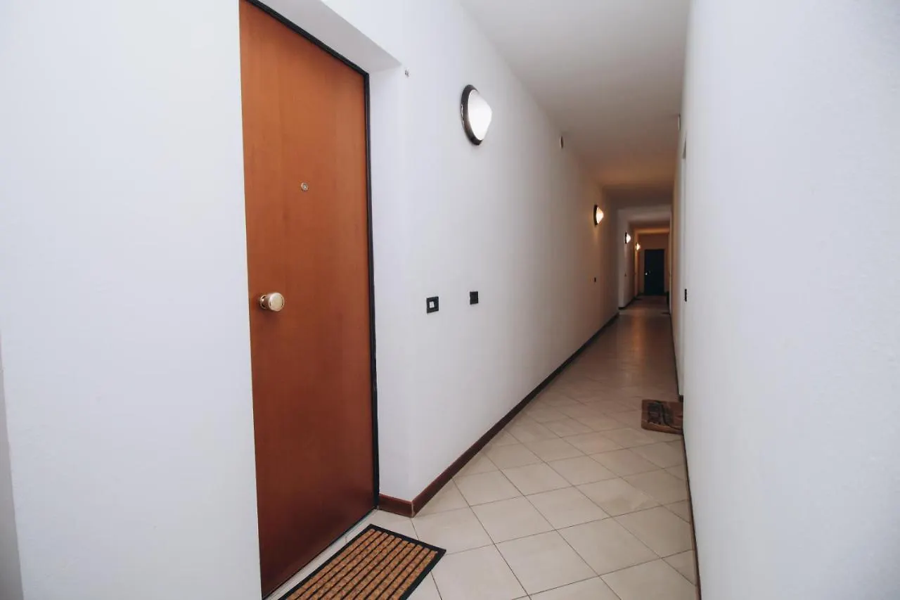 Apartment Monica'S Home Desenzano del Garda Italy